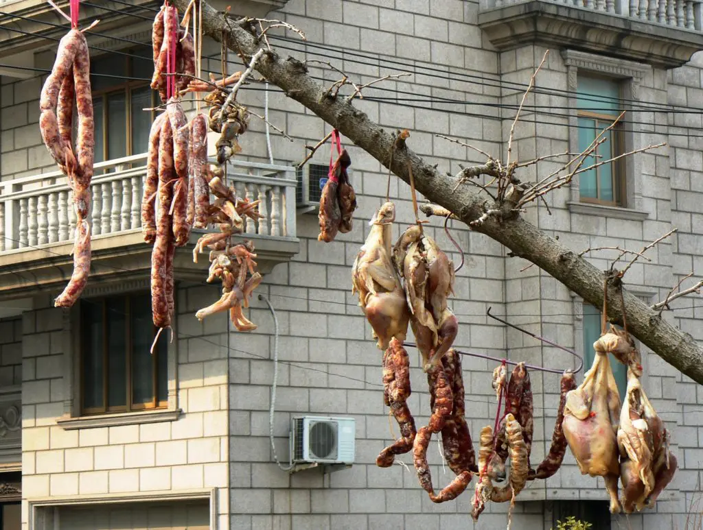 Drying meat in Shanghai at wintertime - Bushguide 101