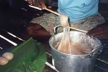 Cooking Sago starch to form Sago dumplings