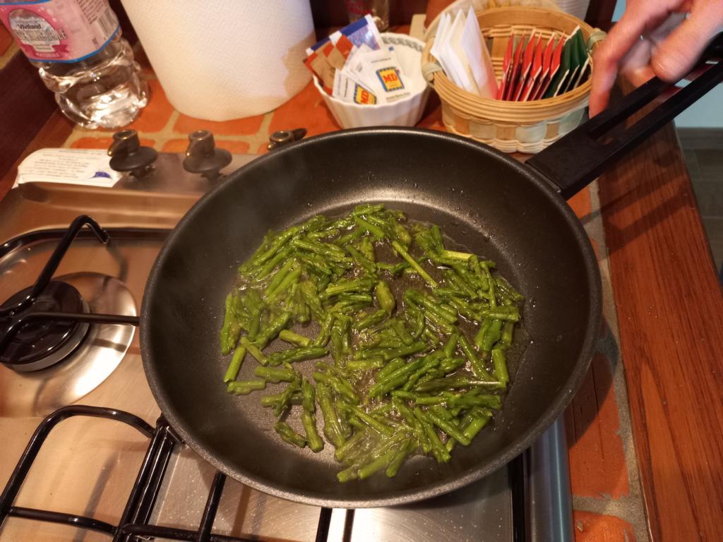 frying wild asparagus tips