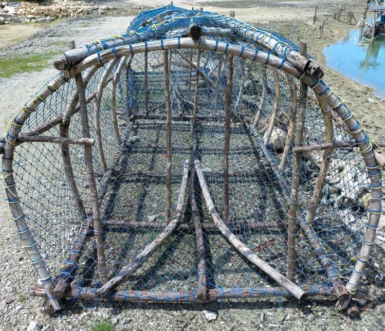 Bottom Fish Traps Of The Urak Lawoi People - Bushguide 101