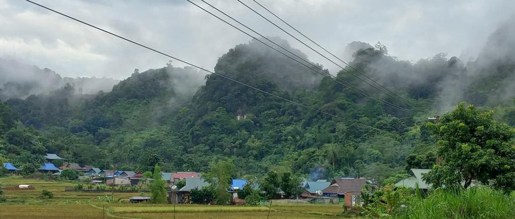 limestone mountains in northern vietnam
