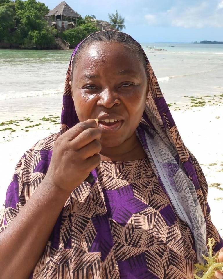 Red seaweed is also eaten raw in Zanzibar