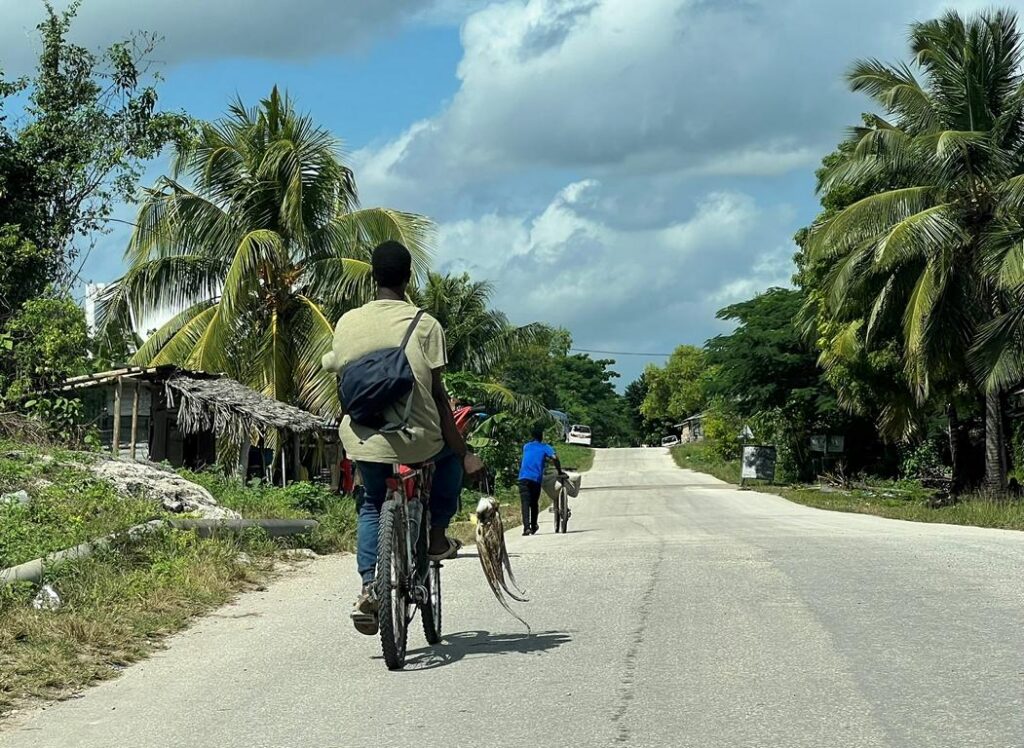 Returning home with the cath of the day in Zanzibar