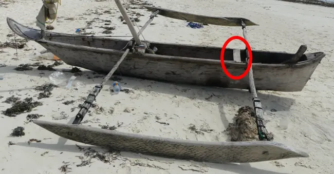 Ngalawa boat thwart