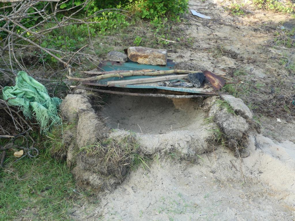 Example of a shrimp pit trap on a steep coastline