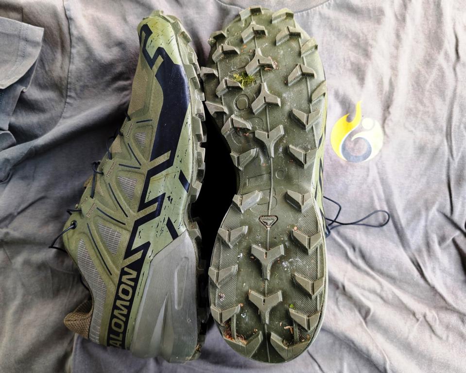 Trail running sneakers as jungle footwear
