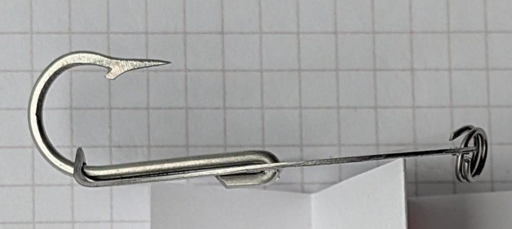 Side viewof a fishing spoon from Lolak Handcraft