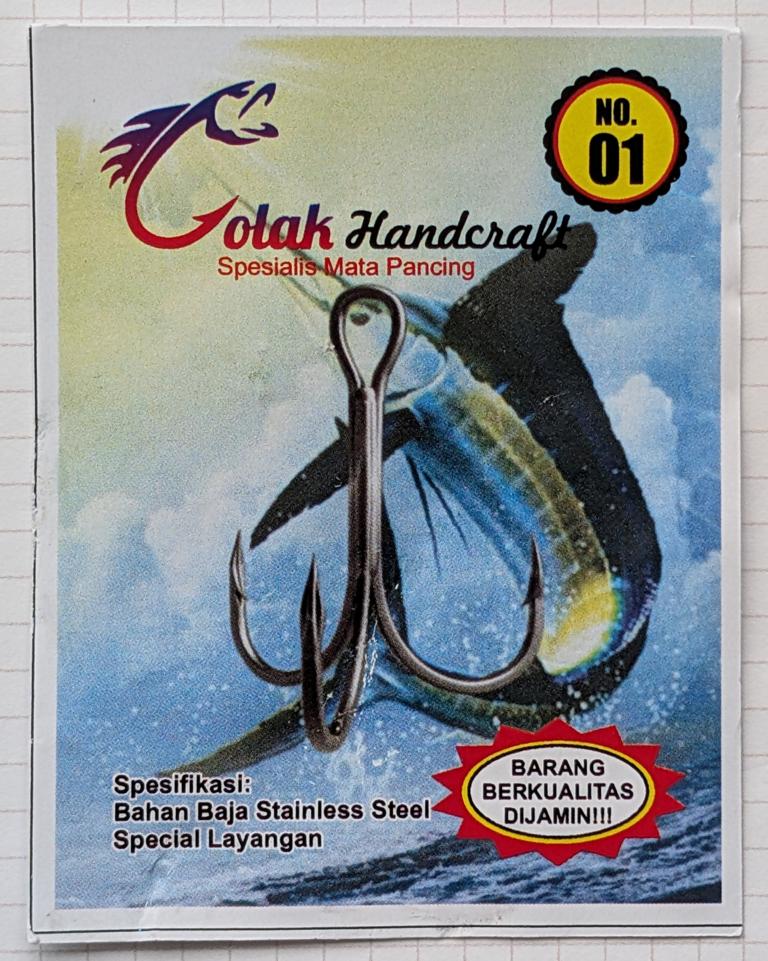 Packaging of Pak Lolaks treble hooks