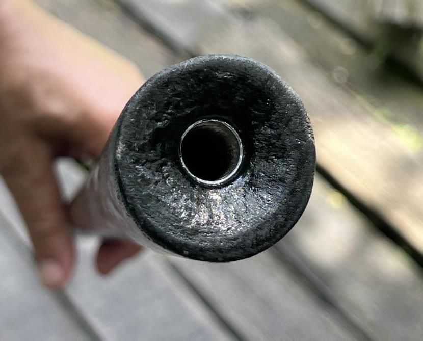 Mouthpiece of modern Borneo blowpipes